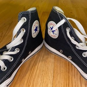 Black high top converse